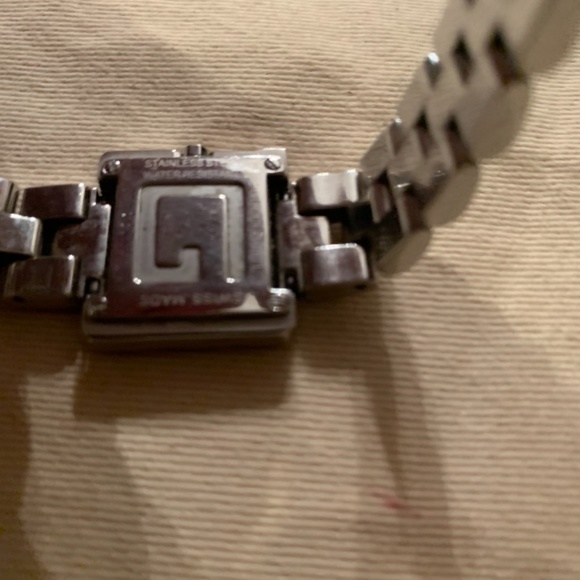 Gucci watch - Picture 3 of 6